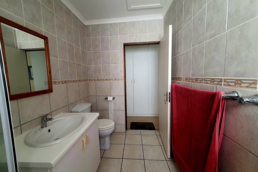 3 Bedroom Property for Sale in Fraaiuitsig Western Cape